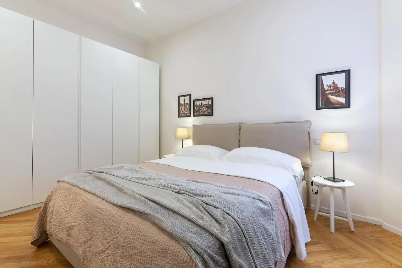 Bologna Piazza Del Nettuno Apartment 意大利