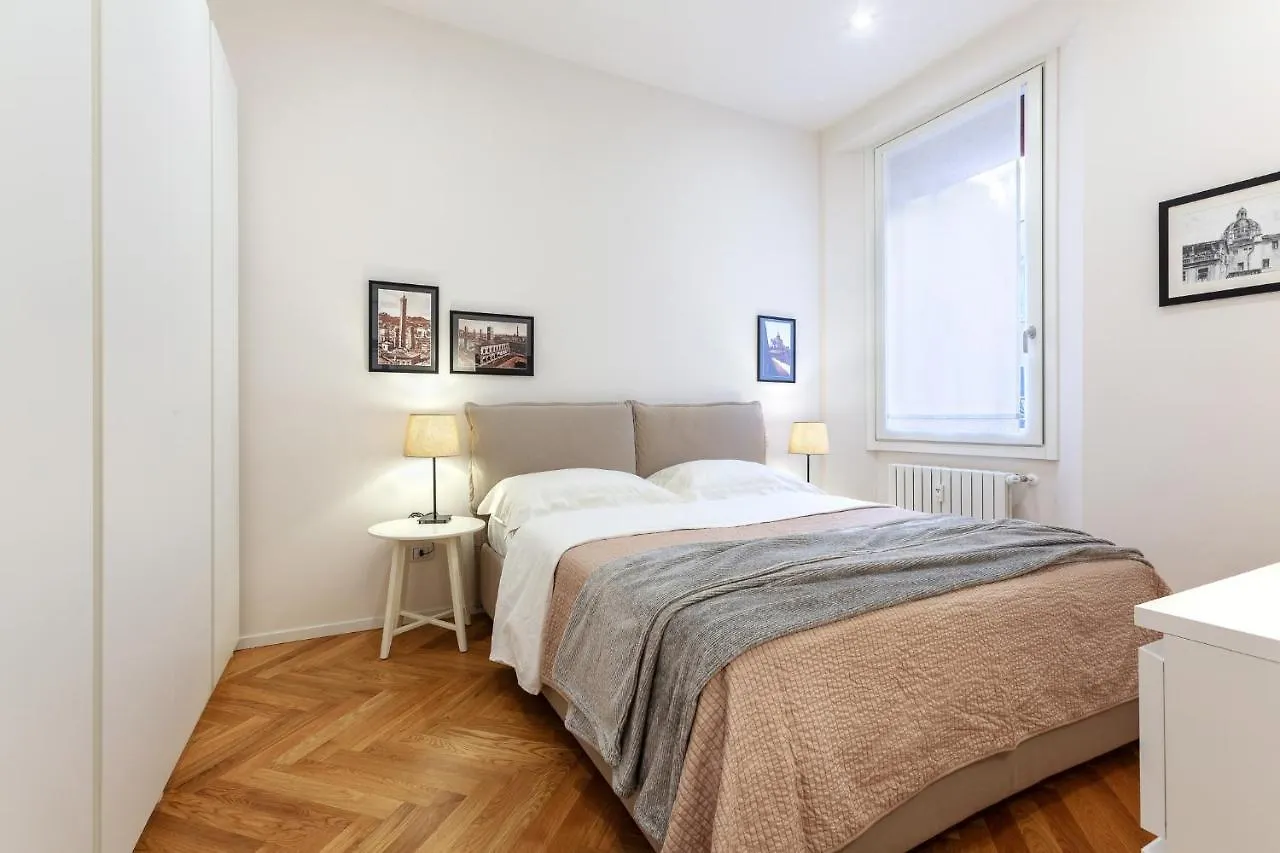 Bologna Piazza Del Nettuno Apartment